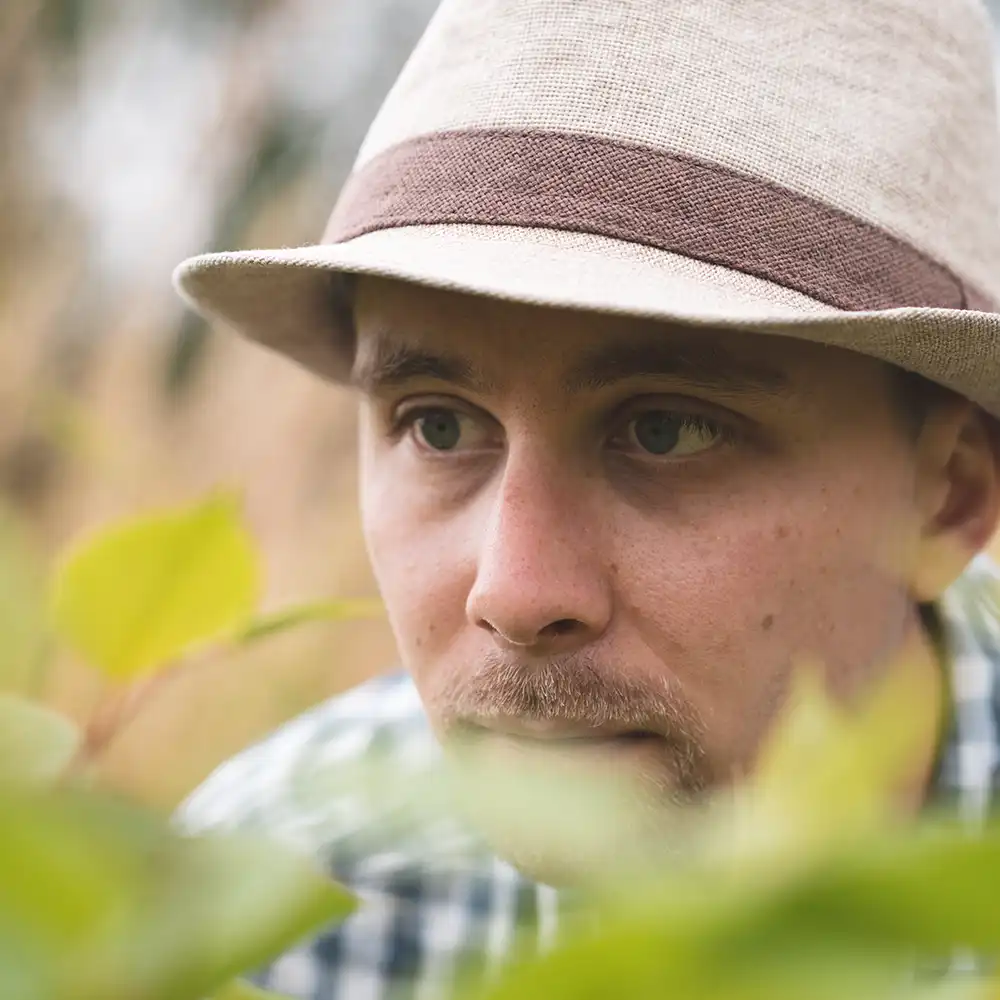 Portrait de Florian Caseau photographe nature créatif